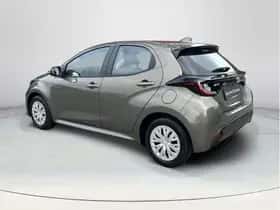 Toyota Yaris (2022) thumbnail 3