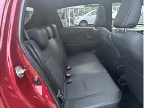 Toyota Yaris (2018) thumbnail 12