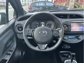 Toyota Yaris (2018) thumbnail 15