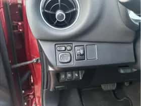 Toyota Yaris (2018) thumbnail 18