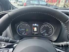 Toyota Yaris (2018) thumbnail 23