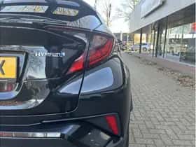 Toyota C-HR (2023) thumbnail 11