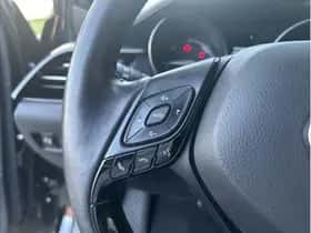 Toyota C-HR (2023) thumbnail 21