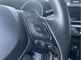 Toyota C-HR (2023) thumbnail 22