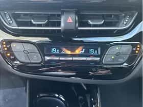 Toyota C-HR (2023) thumbnail 29