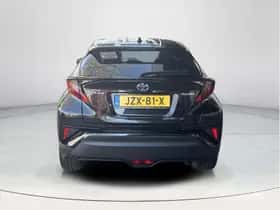 Toyota C-HR (2023) thumbnail 5