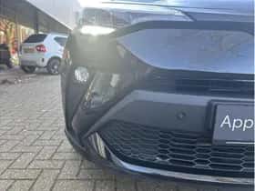 Toyota C-HR (2023) thumbnail 9