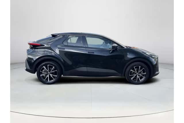 Toyota C-HR (2025) thumbnail 6