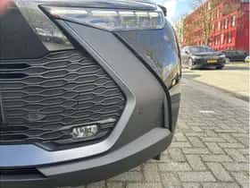Toyota C-HR (2025) thumbnail 9