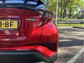 Toyota C-HR (2021) thumbnail 11