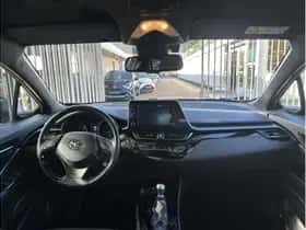 Toyota C-HR (2021) thumbnail 17