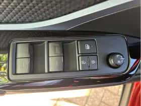 Toyota C-HR (2021) thumbnail 19