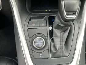 Toyota RAV4 (2025) thumbnail 32