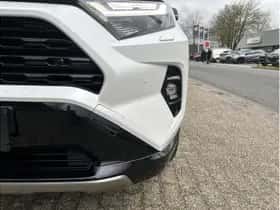 Toyota RAV4 (2025) thumbnail 9