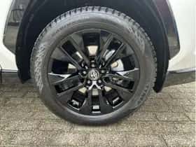 Toyota RAV4 (2025) thumbnail 10