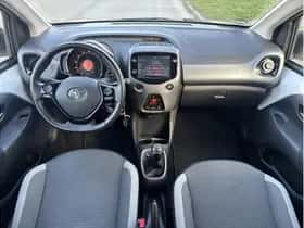 Toyota Aygo (2021) thumbnail 12