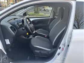 Toyota Aygo (2021) thumbnail 10