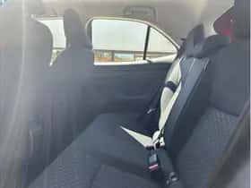 Toyota Yaris Cross (2025) thumbnail 13