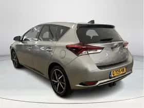 Toyota Auris (2018) thumbnail 3