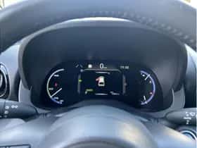 Toyota Yaris Cross (2024) thumbnail 24