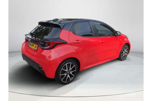 Toyota Yaris (2021) thumbnail 5