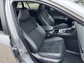 Toyota RAV4 (2024) thumbnail 11