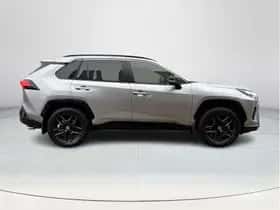 Toyota RAV4 (2024) thumbnail 6
