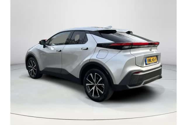 Toyota C-HR (2025) thumbnail 3