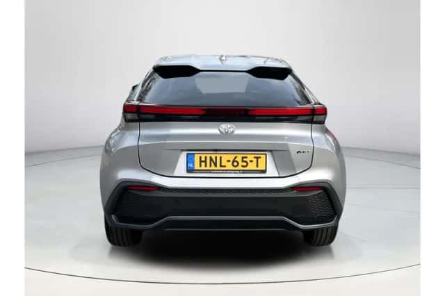 Toyota C-HR (2025) thumbnail 4