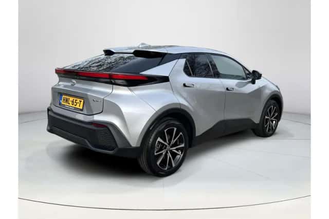 Toyota C-HR (2025) thumbnail 5