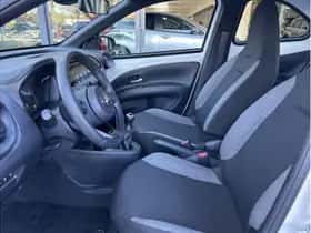 Toyota Aygo X (2025) thumbnail 12