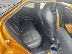 Toyota C-HR (2024) thumbnail 14