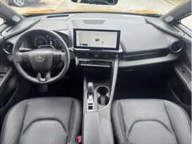 Toyota C-HR (2024) thumbnail 17
