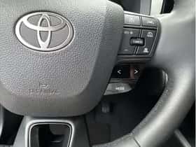 Toyota C-HR (2024) thumbnail 30