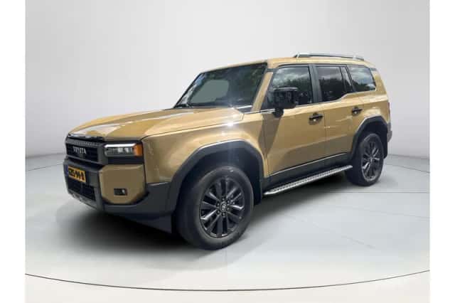 Toyota Land Cruiser (2025) thumbnail 1