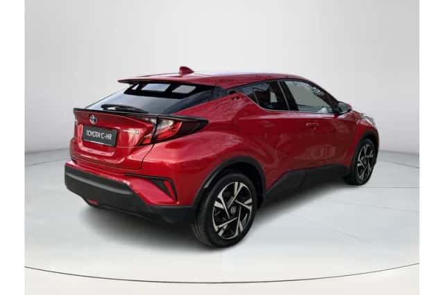 Toyota C-HR (2023) thumbnail 5