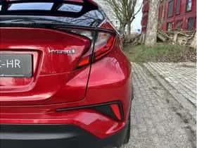 Toyota C-HR (2023) thumbnail 10