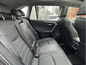 Toyota RAV4 (2023) thumbnail 16