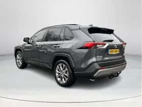 Toyota RAV4 (2023) thumbnail 3