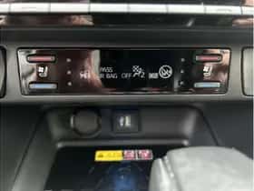 Toyota RAV4 (2023) thumbnail 33