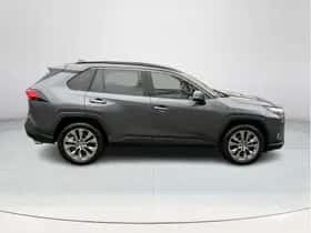 Toyota RAV4 (2023) thumbnail 6
