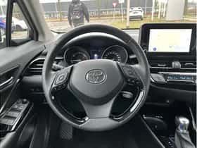 Toyota C-HR (2023) thumbnail 18