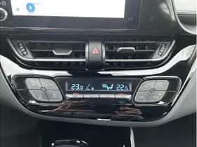 Toyota C-HR (2023) thumbnail 28