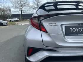 Toyota C-HR (2023) thumbnail 11