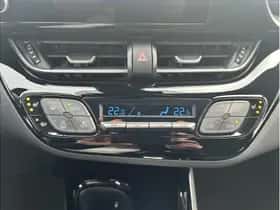 Toyota C-HR (2023) thumbnail 28