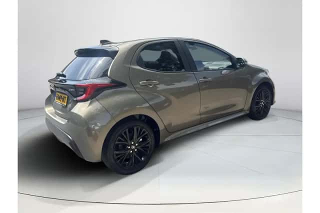 Toyota Yaris (2024) thumbnail 5