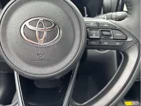 Toyota Yaris Cross (2026) thumbnail 24