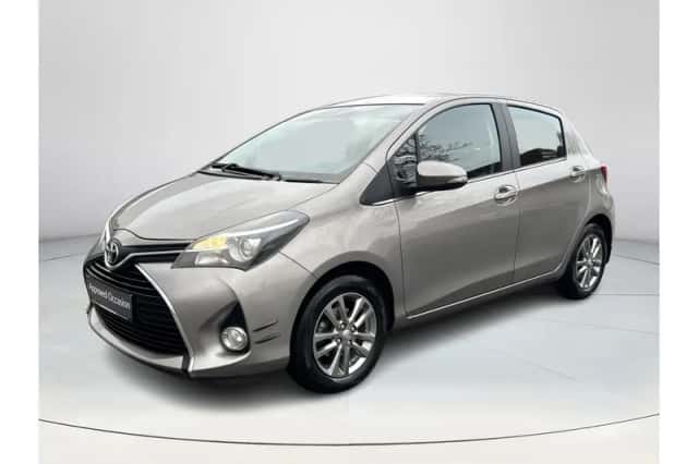 Toyota Yaris (2016) thumbnail 1