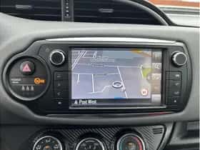 Toyota Yaris (2016) thumbnail 15