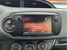 Toyota Yaris (2016) thumbnail 16